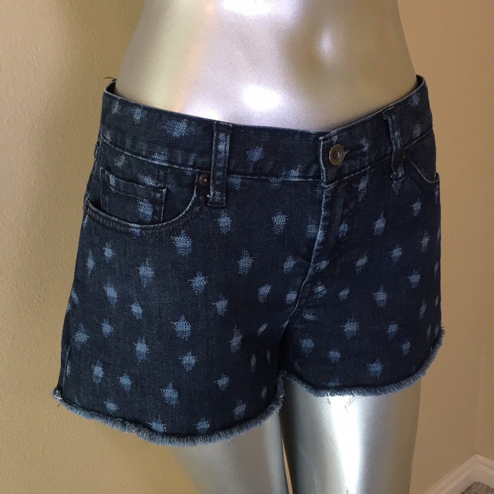 LUCKY BRAND | Riley Short Raw Fringe Hem - Picture 2 of 12